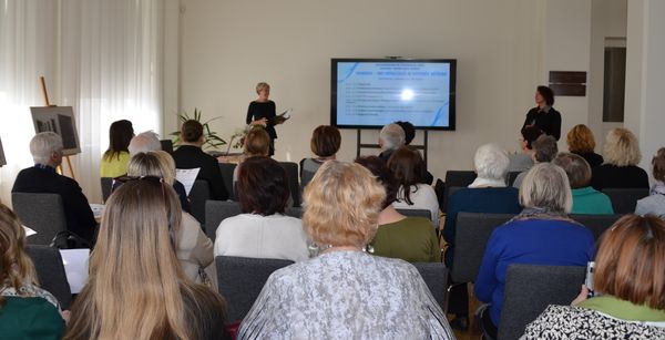 IADIS Conference Madeira — Presentation on emotional intelligence and gamification